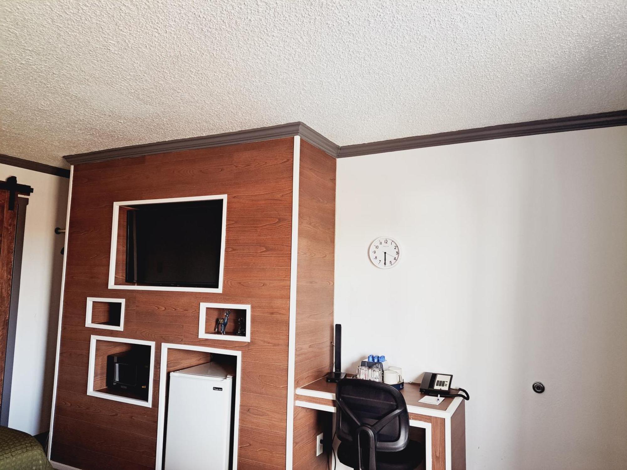 Dunes - Motel 2*